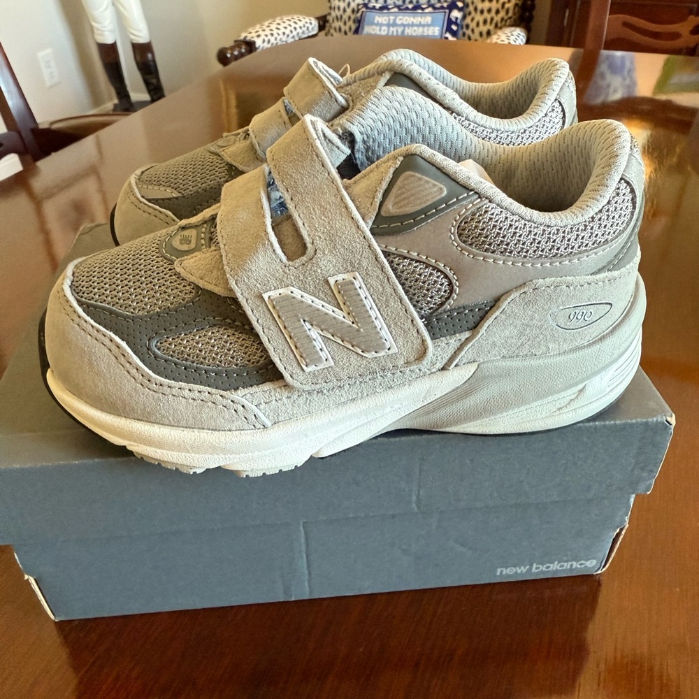NWT New Balance Kids' Gray 990v6 Sneakers